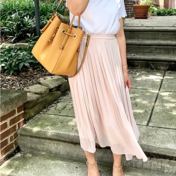 Uniqlo chiffon pleated long skirt Clearance